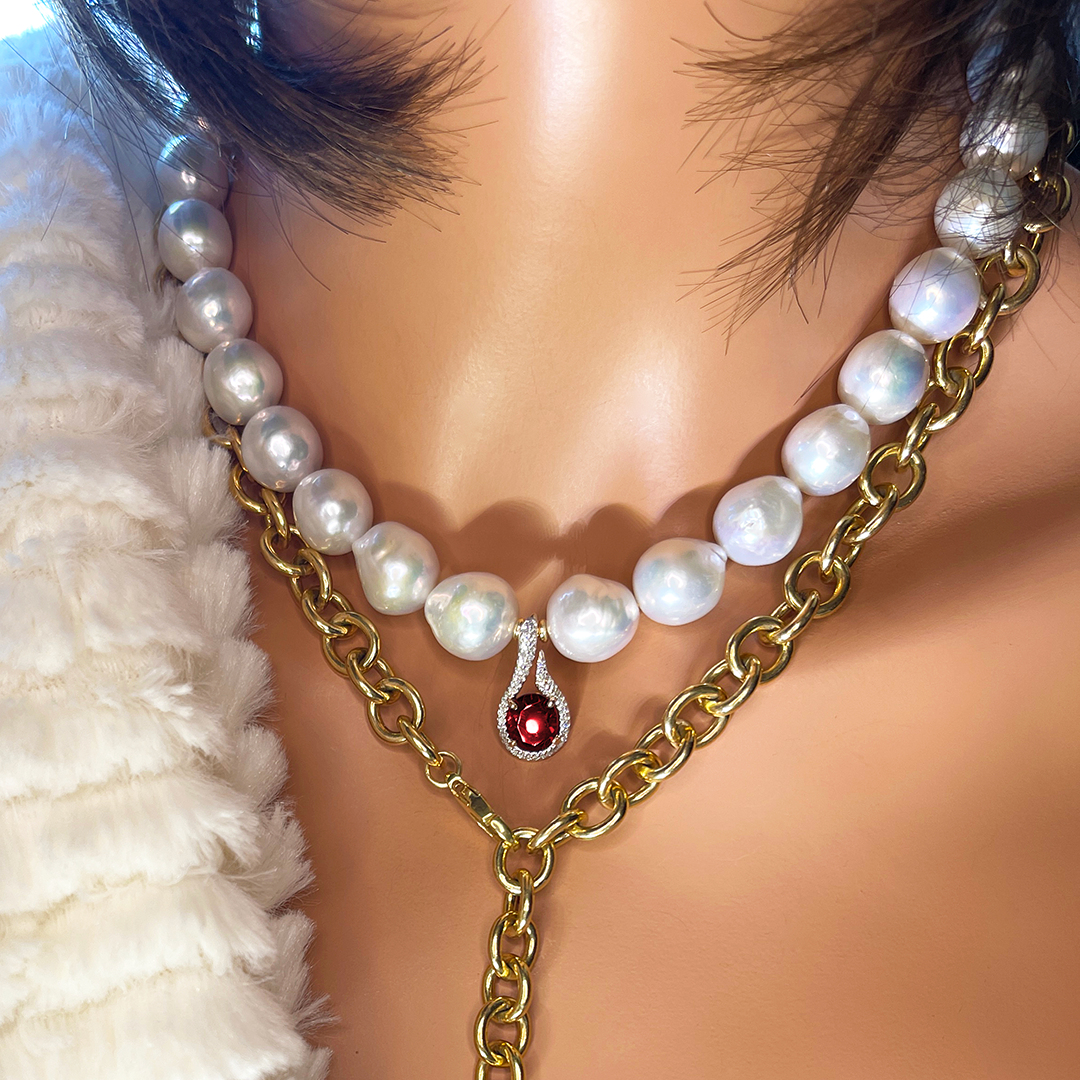 Pearl Necklace with Garnet Pendant