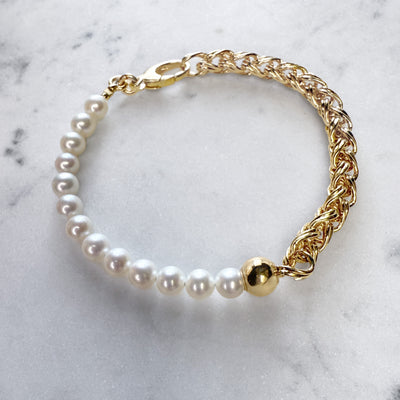 Freshwater Pearl and Gold Chain Bracelet