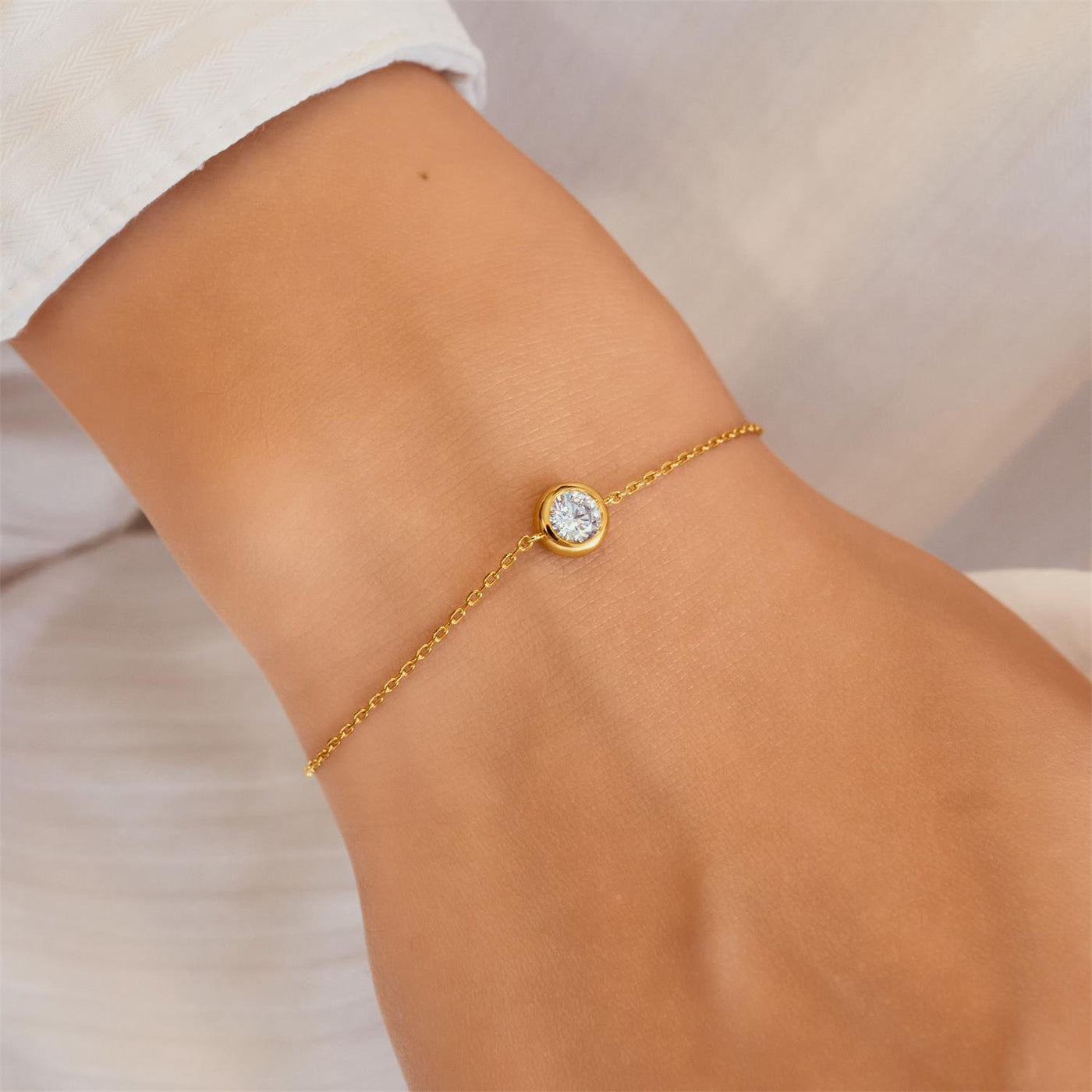 Glimmer Glow - Gold Just You Solitaire Bracelet