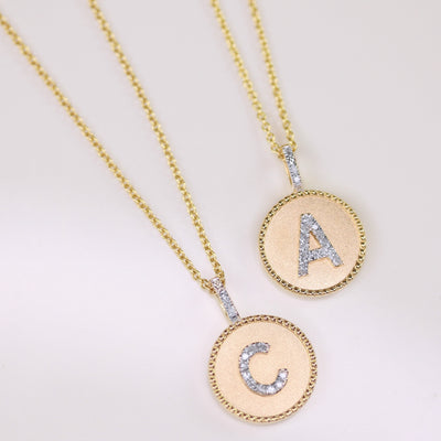 14KY Circle Pendant w/ Diamond Initial Necklace