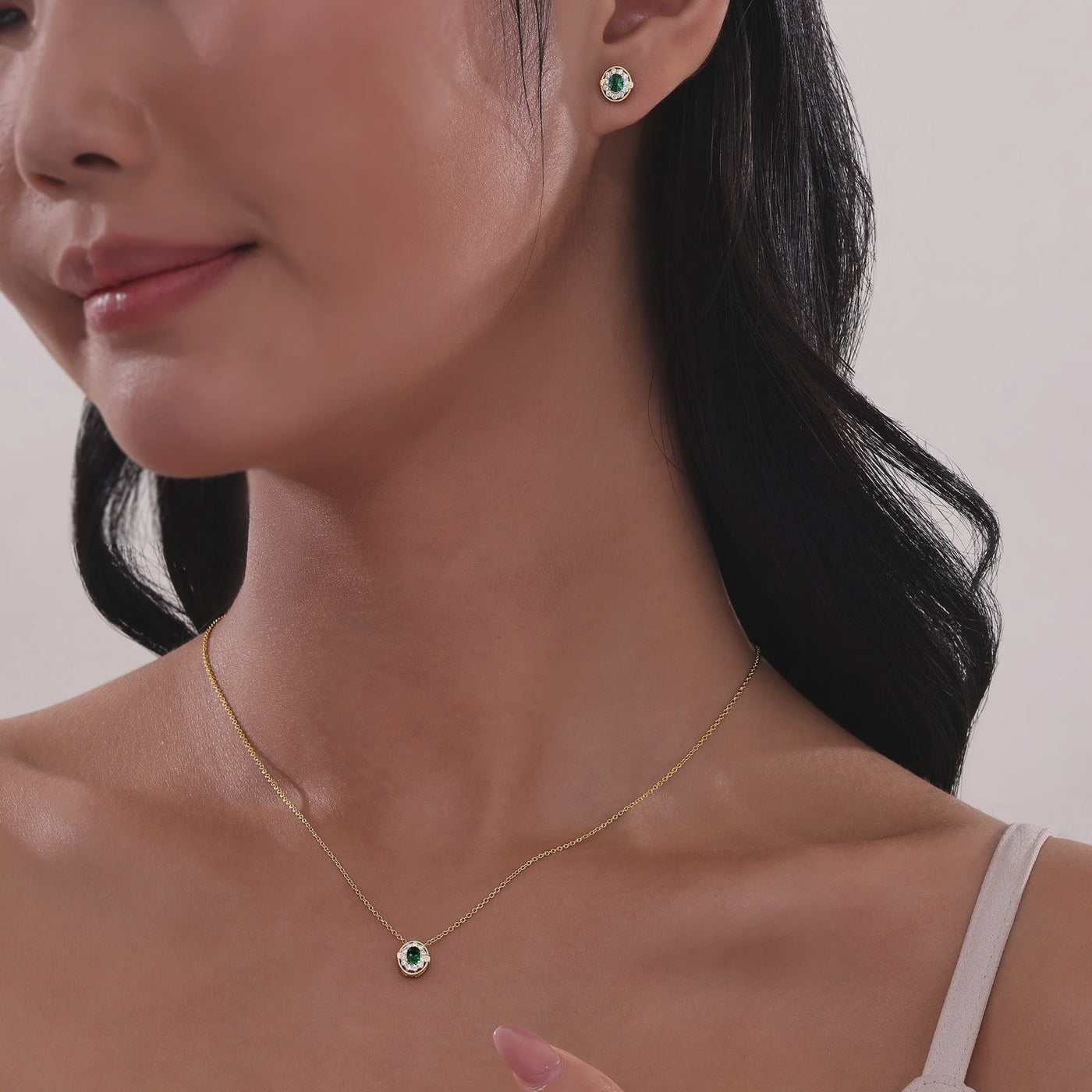 0.51 CTW Simulated Emerald Halo Necklace