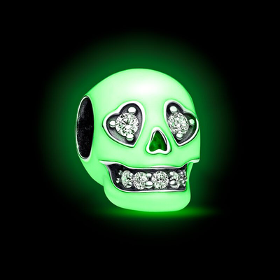 Glow-in-the-dark Sparkling Skull Charm